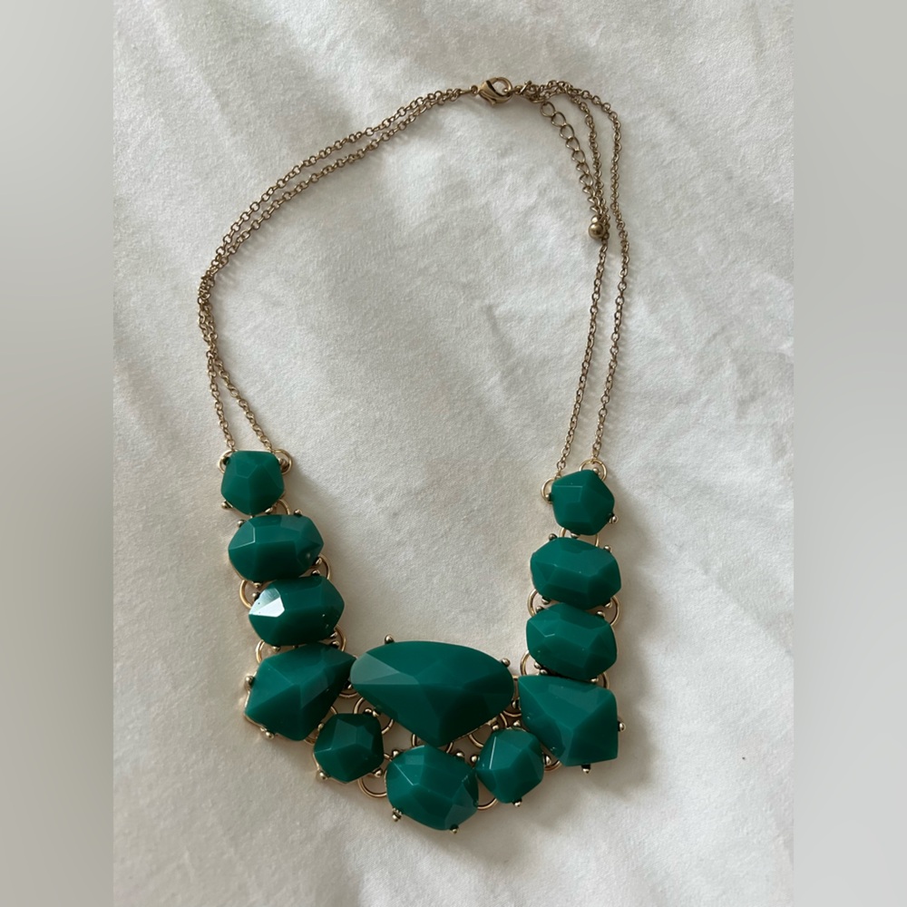 Forever 21 statement necklace - great condition